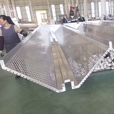 satın al A1100 A3003 A5052 Bina dekorasyonu için lazer kesimi delikleri veya dekoratif desenleri olan alüminyum kaplama panelleri online manufacture
