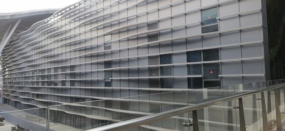 Fabrika Fiyatı İç ve Dış Mimarlık Alaşım Perde Duvarı Ahşap Taneler Alüminyum Finer