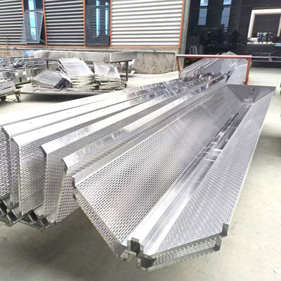 Şık delikli alüminyum kaplama veya tavan panelleri özelleştirilebilir lazer kesimi veya CNC delikli desenler veya delikler